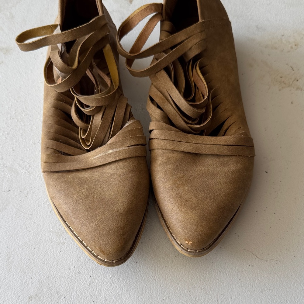 Brown Women's Lace-Up Shoes